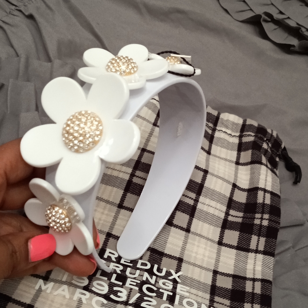 🎀🎊Host Pick 11/11/19🎀Marc Jacobs Daisy Headband - Picture 5 of 8